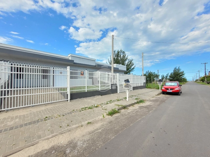 Casa 2 quartos mobiliada venda Jardim Beira Mar Capão da Canoa: 2ª foto da galeria de imagens do imóvel