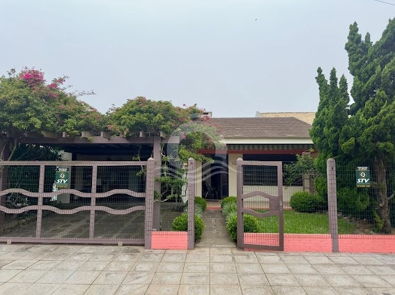 Casa 3 quartos mobiliada venda Centro Xangri-Lá: 3ª foto da galeria de imagens do imóvel