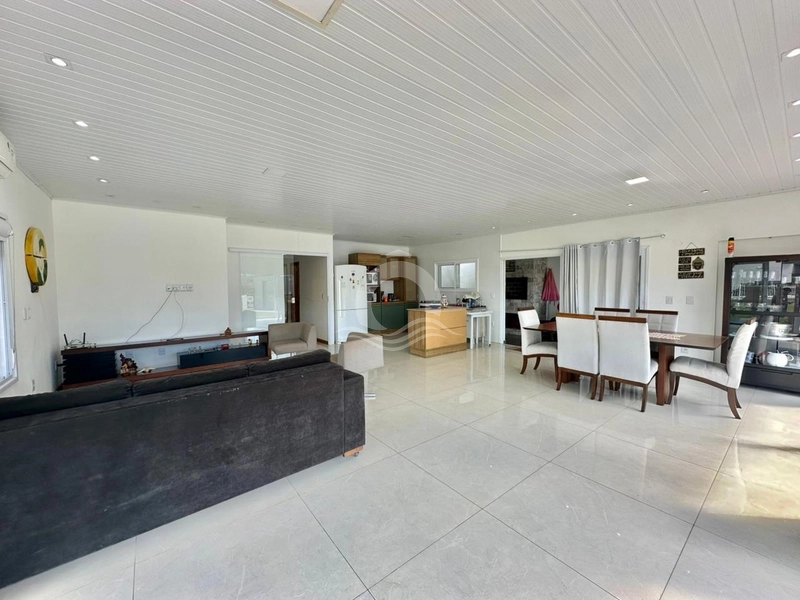 Casa 4 quartos piscina mobiliada venda Centro Xangri-Lá: 8ª foto da galeria de imagens do imóvel