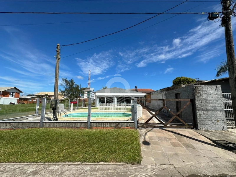 Casa 4 quartos piscina mobiliada venda Centro Xangri-Lá: 3ª foto da galeria de imagens do imóvel