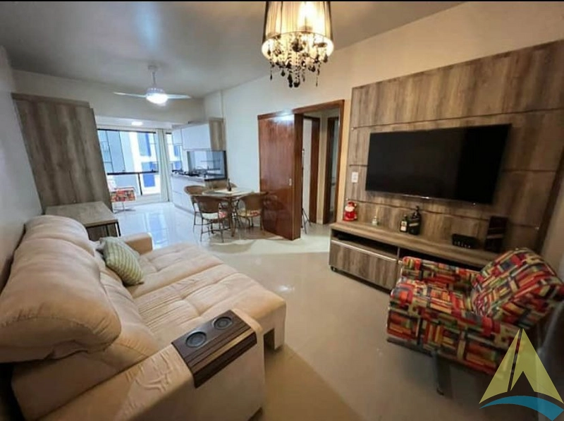 Apartamento á venda a duas quadras do mar