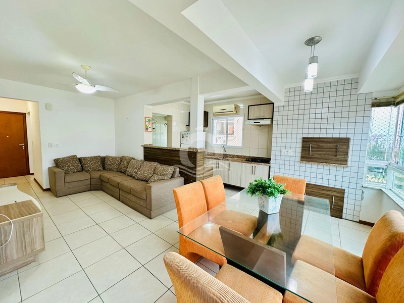 APARTAMENTO DE FRENTE AO LADO DA PRAÇA NA FLÁVIO BOIANOVSKI