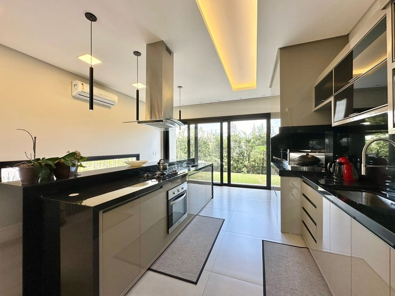 Casa de Alto Padrão à Venda – Condomínio Dubai: 14ª foto da galeria de imagens do imóvel