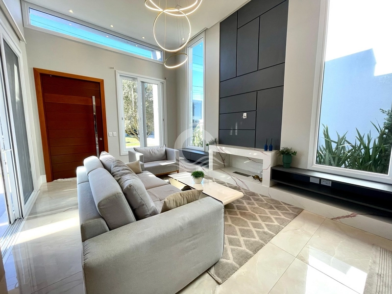 Decorada, beira lago