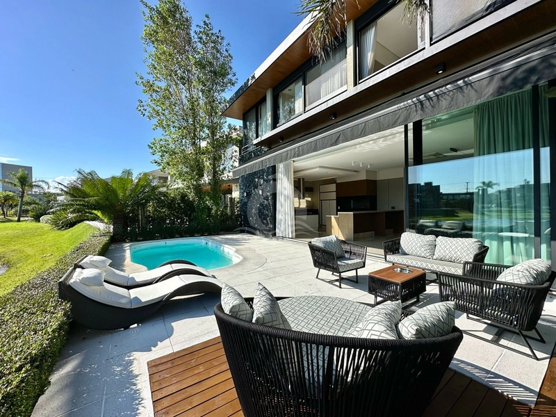 CASA BEIRA LAGO - COND. ENSEADA LAGOS: 1ª foto da galeria de imagens do imóvel