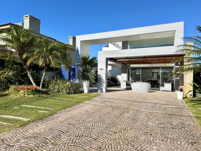 Casa em condomínio de luxo, 4 suítes, piscina e decorada  - Xangri-Lá: 1ª foto da galeria de imagens do imóvel