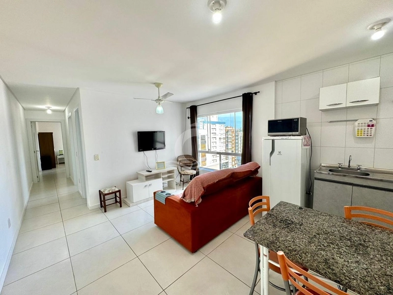 Apartamento em andar alto com vista liberada, totalmente mobiliado e p