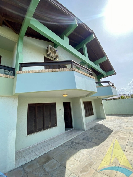 Sobrado na beira mar: 3ª foto da galeria de imagens do imóvel