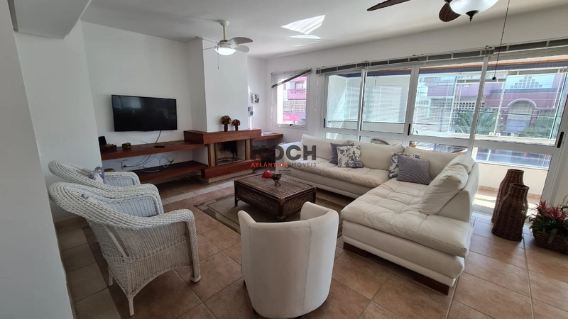 Apartamento com 03 dormitórios, no centro de Atlântida: 2ª foto da galeria de imagens do imóvel