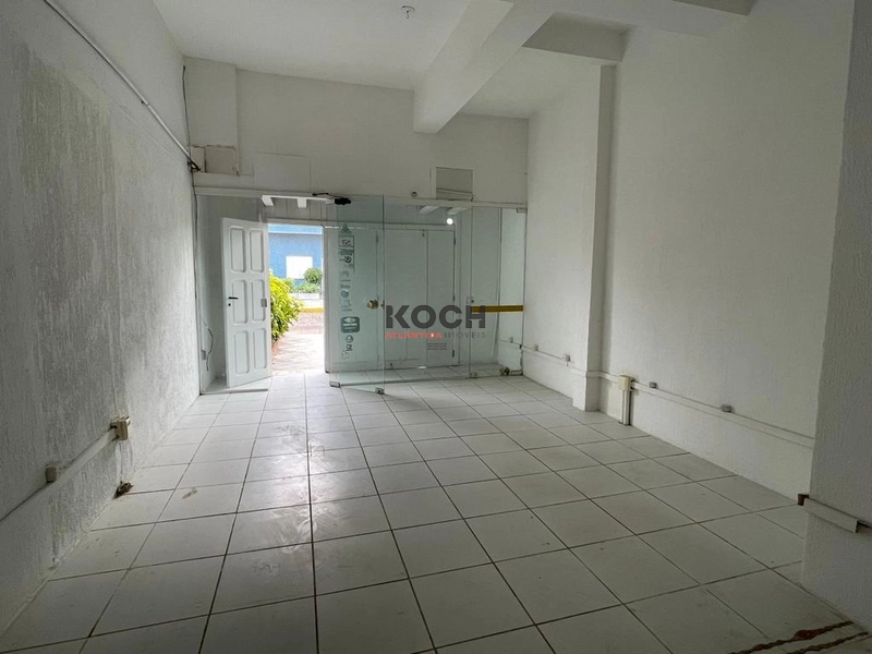 Sala comercial térrea de esquina no Centrinho de Atlântida: 2ª foto da galeria de imagens do imóvel