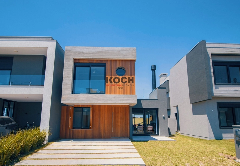 Sobrado 04 suítes no Condomínio Blue