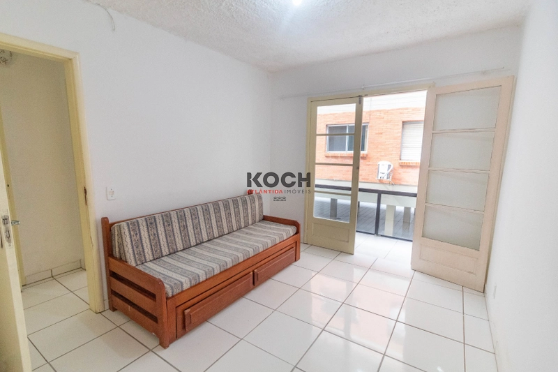 Apartamento com 02 dormitórios, na beira mar, em Capão da Canoa: 1ª foto da galeria de imagens do imóvel