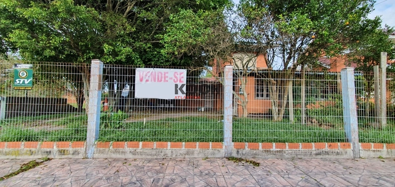 Casa com 03 dormitórios, em Atlântida: 1ª foto da galeria de imagens do imóvel