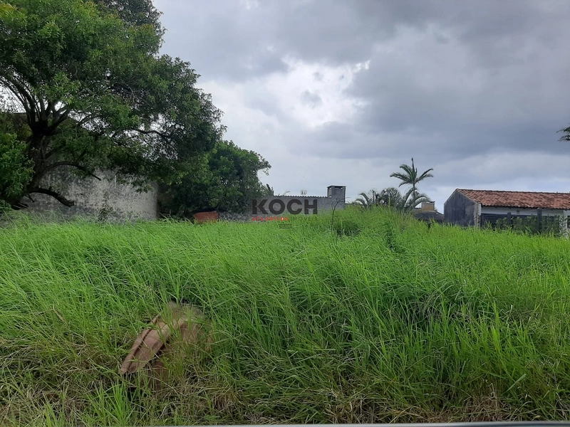 Terreno com ótima localização, em Atlântida: 1ª foto da galeria de imagens do imóvel