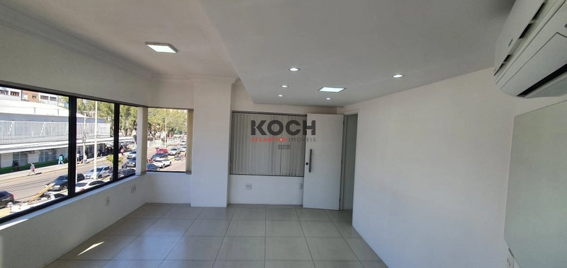 Sala comercial com 60m² no centro de Capão da Canoa RS: 5ª foto da galeria de imagens do imóvel