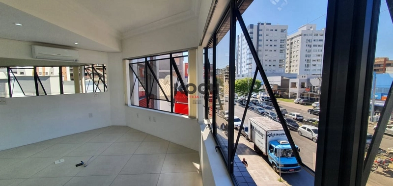 Sala comercial com 60m² no centro de Capão da Canoa RS: 3ª foto da galeria de imagens do imóvel