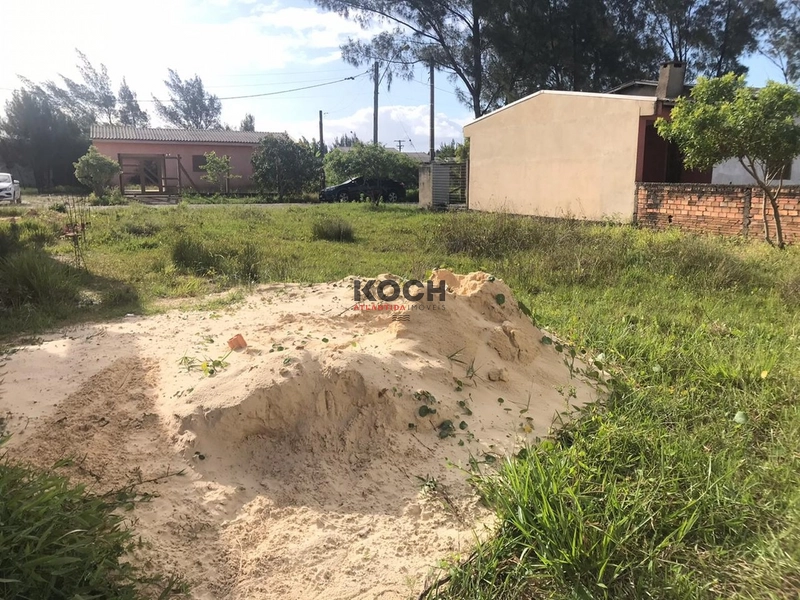 Terreno com 360m² em Atlântida Sul, Osório: 4ª foto da galeria de imagens do imóvel