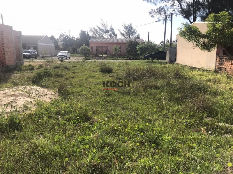 Terreno com 360m² em Atlântida Sul, Osório: 2ª foto da galeria de imagens do imóvel