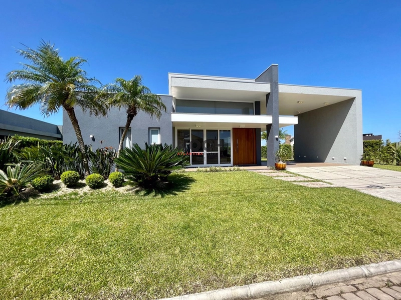 Casa térrea com 04 suítes no Condomínio Lagoa do Passo