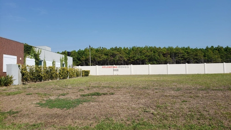 Terreno 457,76m² no Condomínio Costa Serena: 1ª foto da galeria de imagens do imóvel