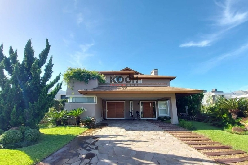 Sobrado DECORADO, 04 suítes no Condomínio Playa Vista