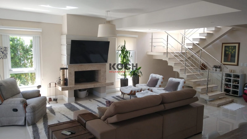 Sobrado DECORADO com 03 suítes no Condomínio Sea Coast: 2ª foto da galeria de imagens do imóvel