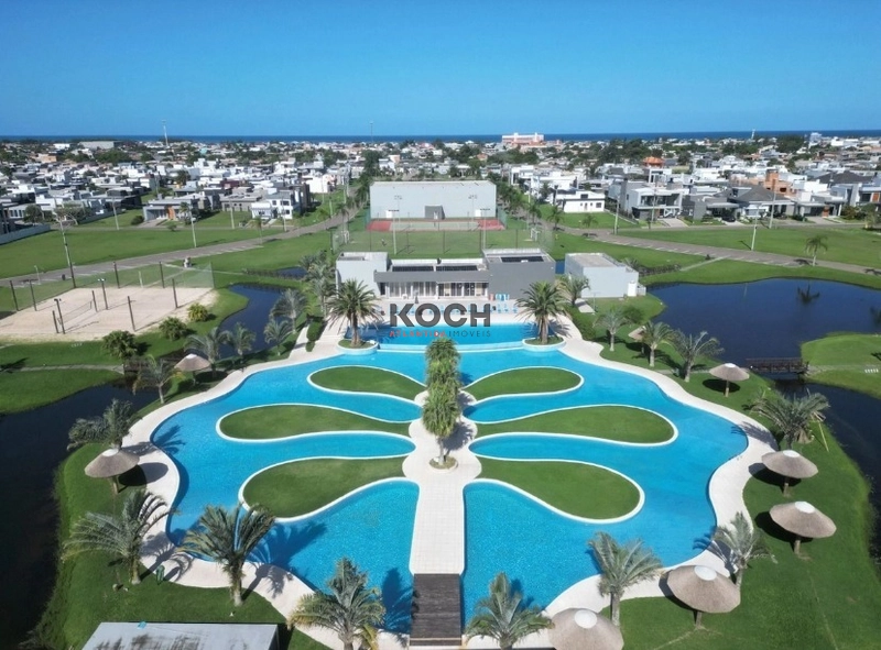 Terreno com 367,50m² no Condomínio Dubai