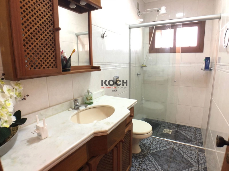 Casa com 3 dormitórios no centro de Xangri-lá: 24ª foto da galeria de imagens do imóvel
