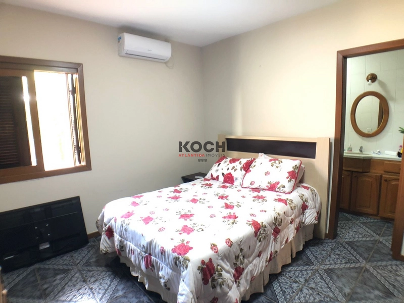 Casa com 3 dormitórios no centro de Xangri-lá: 9ª foto da galeria de imagens do imóvel