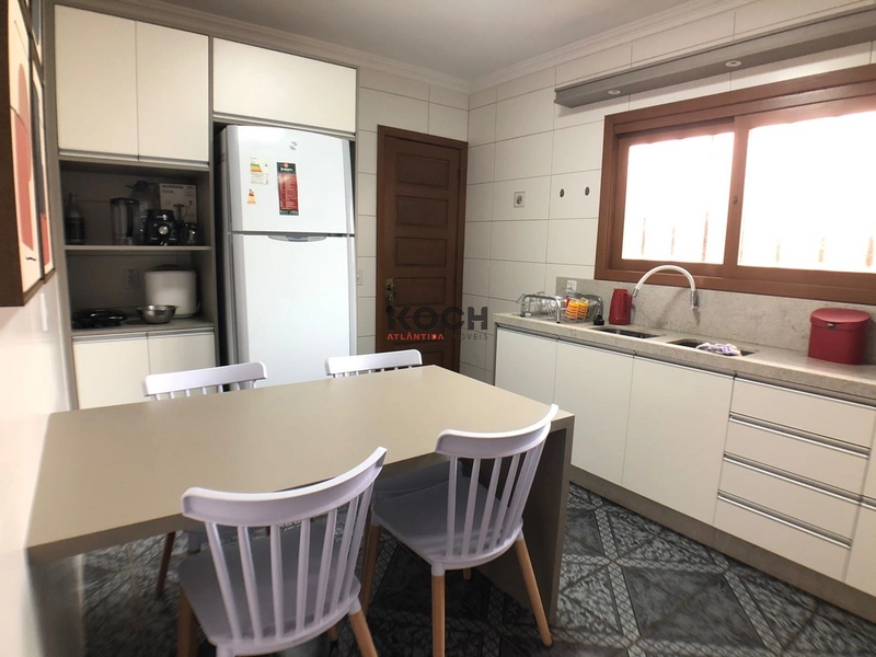 Casa com 3 dormitórios no centro de Xangri-lá: 18ª foto da galeria de imagens do imóvel
