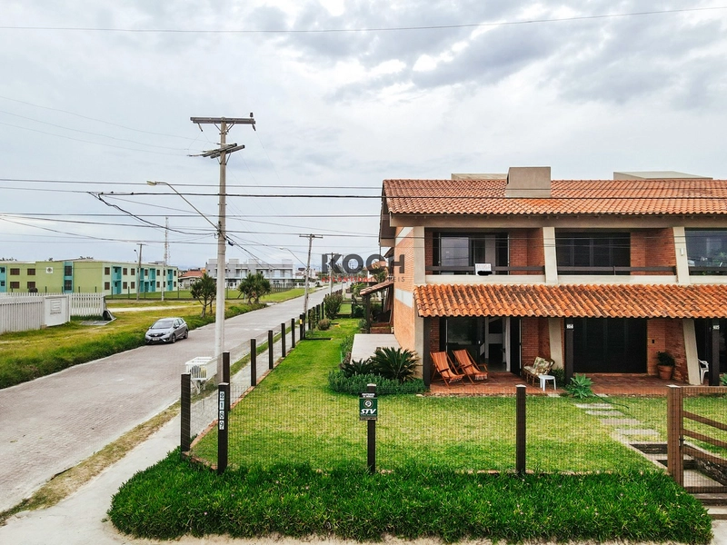 Sobrado com 02 dormitórios, Beira Mar Xangri-lá: 1ª foto da galeria de imagens do imóvel