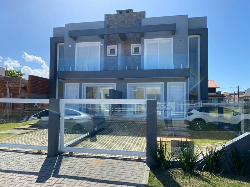 Casa geminada em Xangri-lá, 3 dormitórios: 1ª foto da galeria de imagens do imóvel