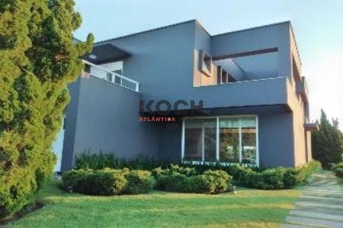 Casa de 05 suítes no Bosques de Atlântida