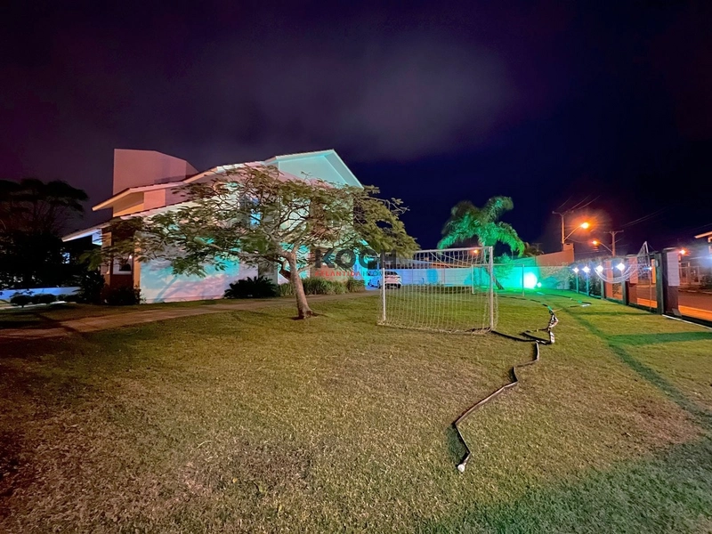 Sobrado de 04 suítes em Atlântida: 3ª foto da galeria de imagens do imóvel