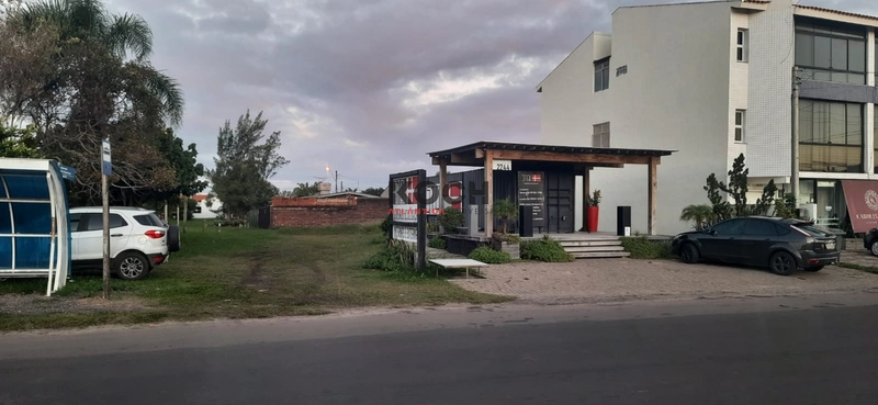 Terreno na Paraguassú de esquina em frente à Panvel e a Donald em Xa: 3ª foto da galeria de imagens do imóvel