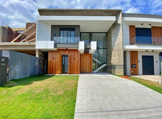 Casa 4 dormitórios, frente sul Xangri-la