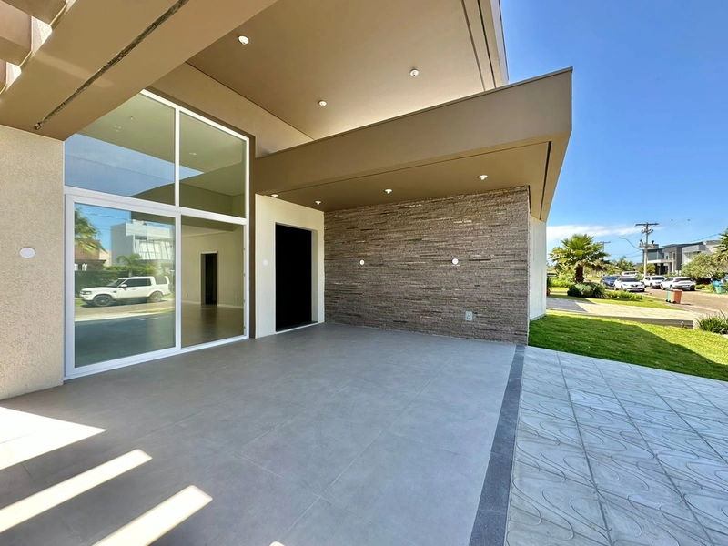 Casa térrea, 3 suítes, Condomínio Dubai Resort