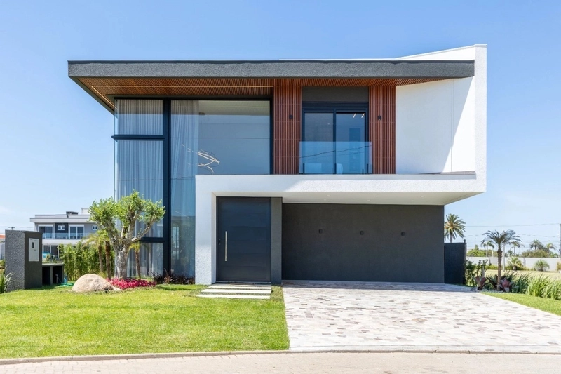 Sobrado 6 dormitórios, todos suítes