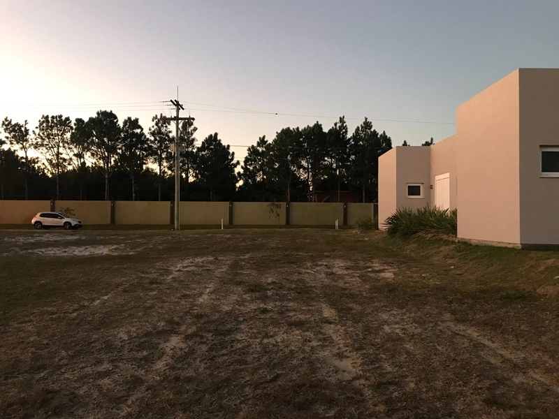 Terreno com 360m ² no Condomínio Riviera, em Xangri-lá RS: 2ª foto da galeria de imagens do imóvel