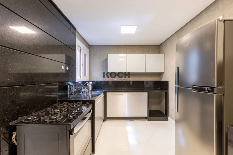 Cobertura duplex 4 dormitórios à 300m do Mar em Atlântida: 9ª foto da galeria de imagens do imóvel