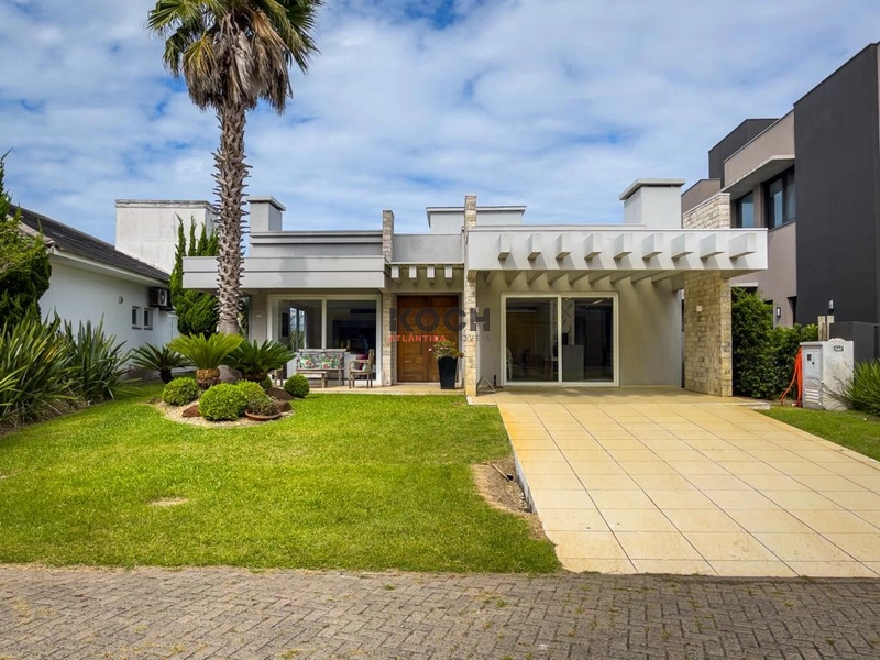 Casa no Condomínio Ventura Club, 4 suítes