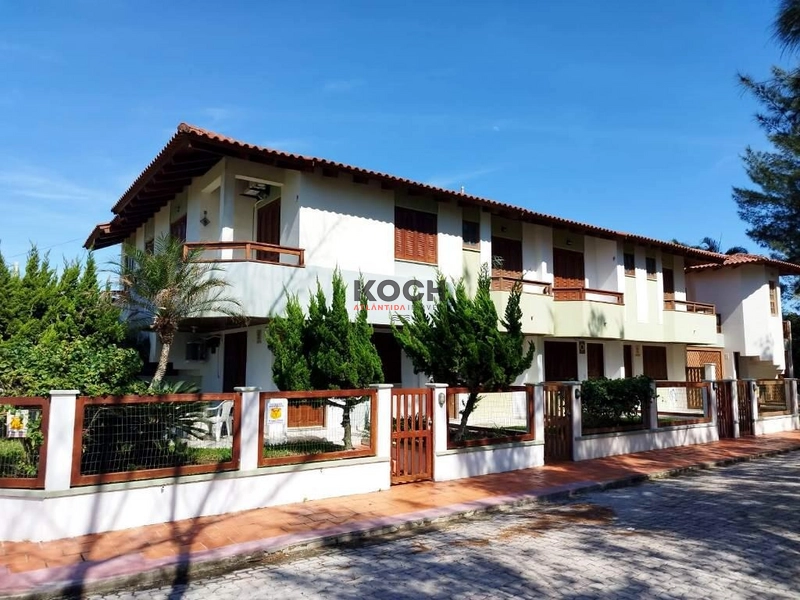 Duplex com 3 dormitórios em Xangri-lá: 2ª foto da galeria de imagens do imóvel