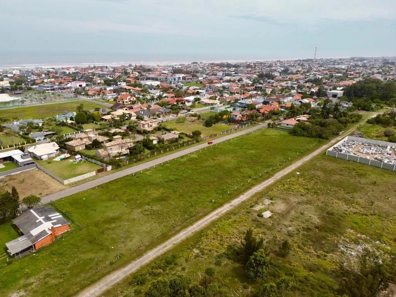 Terrenos em Atlântida/RS: 3ª foto da galeria de imagens do imóvel