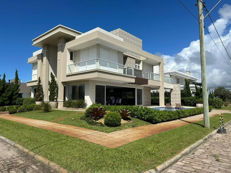 Casa com 5 dormitórios em Osorio - RS