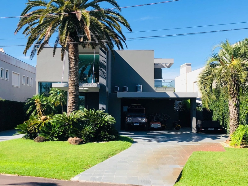 Casa beira lago no condominio Bosques de Atlântida