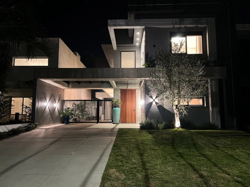 Casa 4 suítes em condomínio fechado