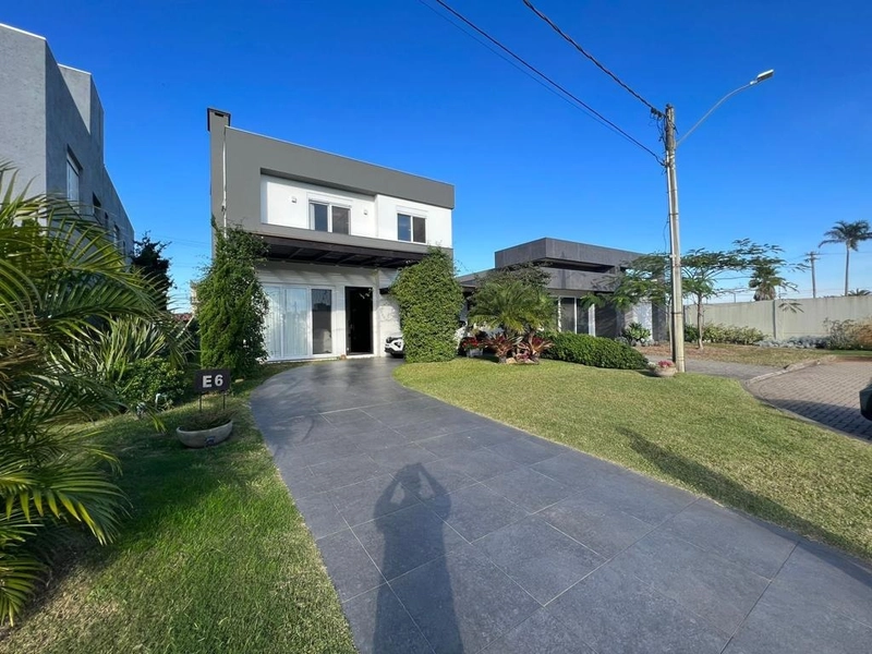 Sobrado mobiliado, 4 suítes no Acqualina