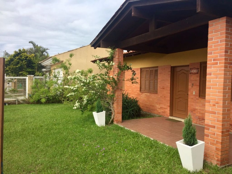 Casa térrea em Atlântida, 3 dormitórios: 4ª foto da galeria de imagens do imóvel