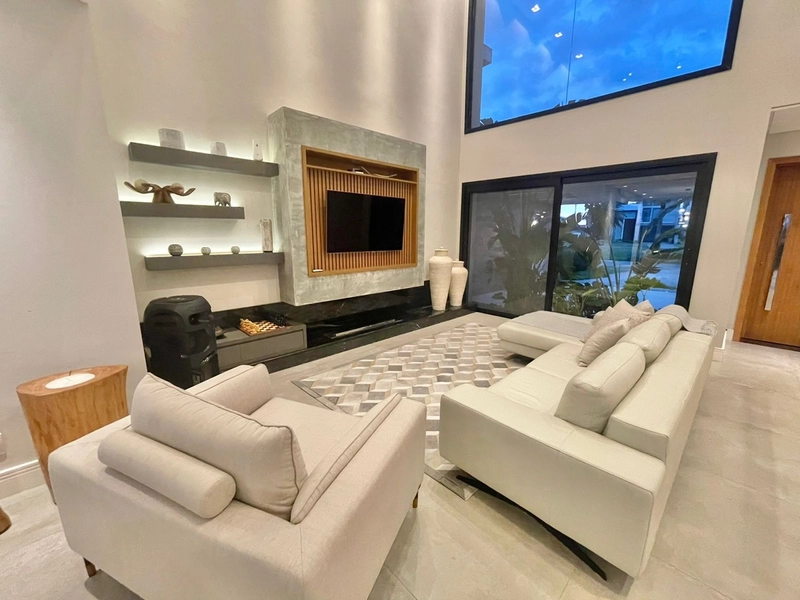 Casa com 4 dormitorios dentro de condominio fechado: 2ª foto da galeria de imagens do imóvel