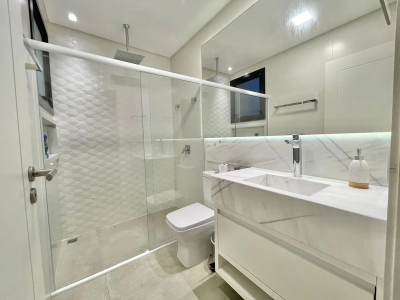 Casa com 4 dormitorios dentro de condominio fechado: 4ª foto da galeria de imagens do imóvel